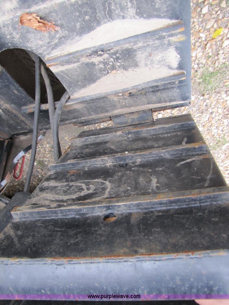 image for item B2022 1985 Hobbs 35 ton 48' extendable double drop deck trailer