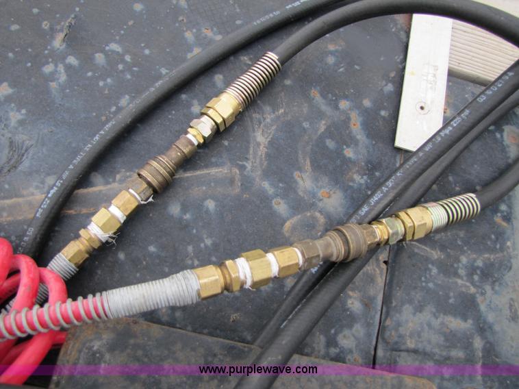 image for item B2022 1985 Hobbs 35 ton 48' extendable double drop deck trailer