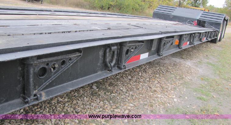 image for item B2022 1985 Hobbs 35 ton 48' extendable double drop deck trailer