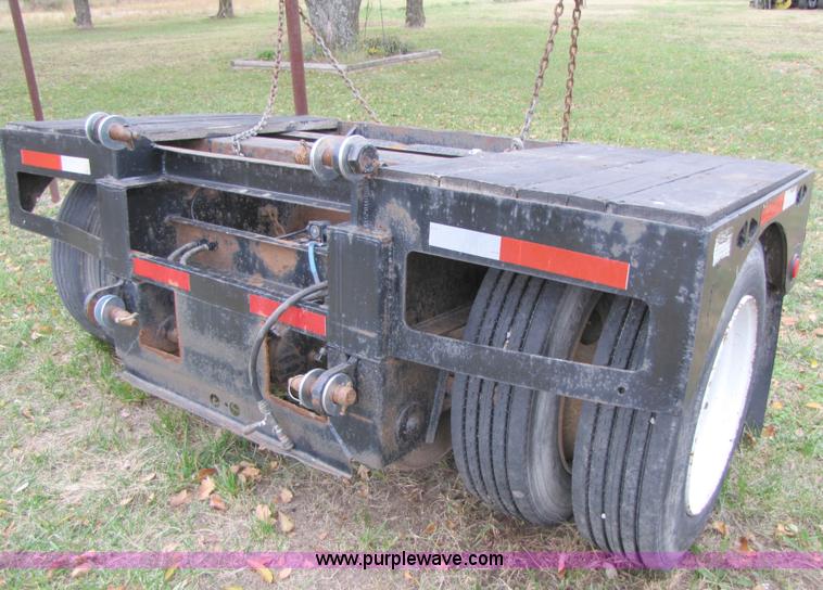 image for item B2022 1985 Hobbs 35 ton 48' extendable double drop deck trailer