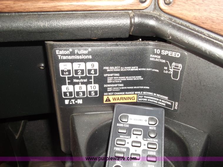 image for item B5026 1996 Freightliner FLD120 semi truck