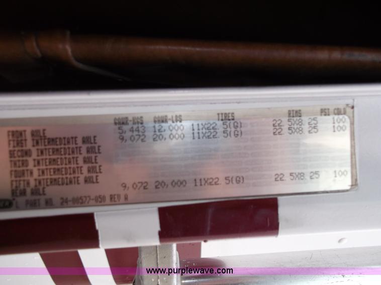 image for item B5026 1996 Freightliner FLD120 semi truck