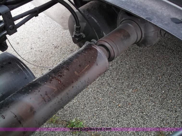 image for item B5026 1996 Freightliner FLD120 semi truck