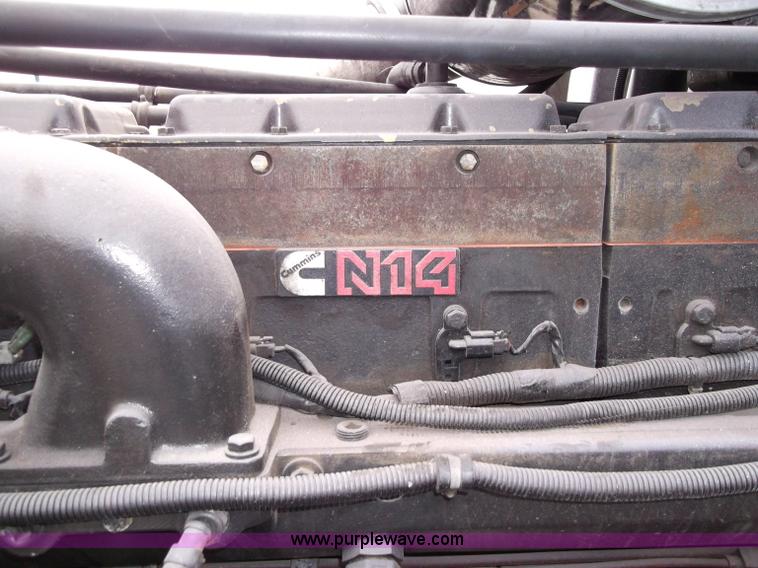 image for item B5026 1996 Freightliner FLD120 semi truck