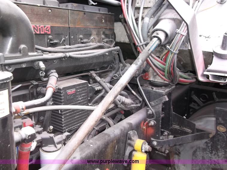 image for item B5026 1996 Freightliner FLD120 semi truck