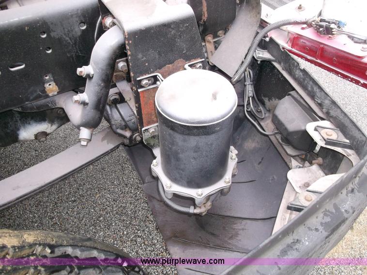 image for item B5026 1996 Freightliner FLD120 semi truck