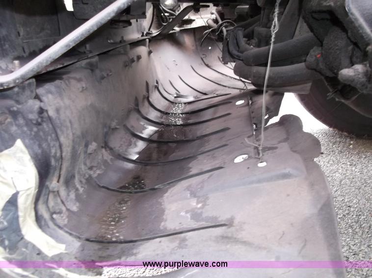 image for item B5026 1996 Freightliner FLD120 semi truck