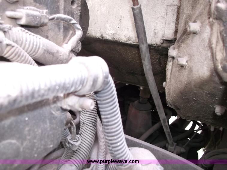 image for item B5026 1996 Freightliner FLD120 semi truck