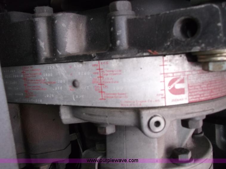 image for item B5026 1996 Freightliner FLD120 semi truck