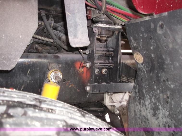 image for item B5026 1996 Freightliner FLD120 semi truck