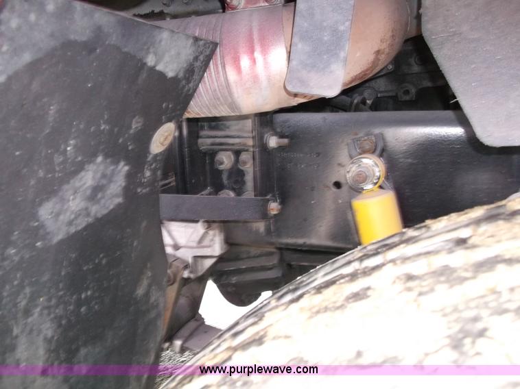 image for item B5026 1996 Freightliner FLD120 semi truck