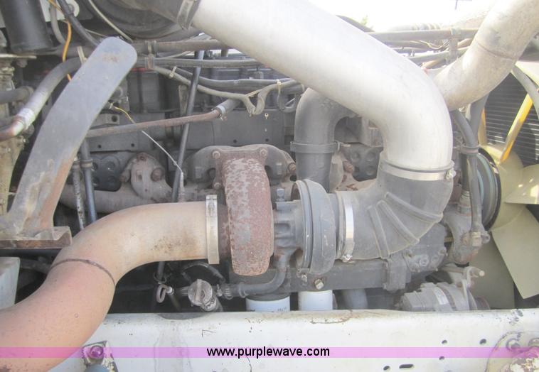 image for item C5059 1993 Freightliner FLD semi truck