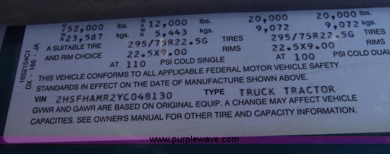 image for item C5736 2000 International Eagle 9400 semi truck