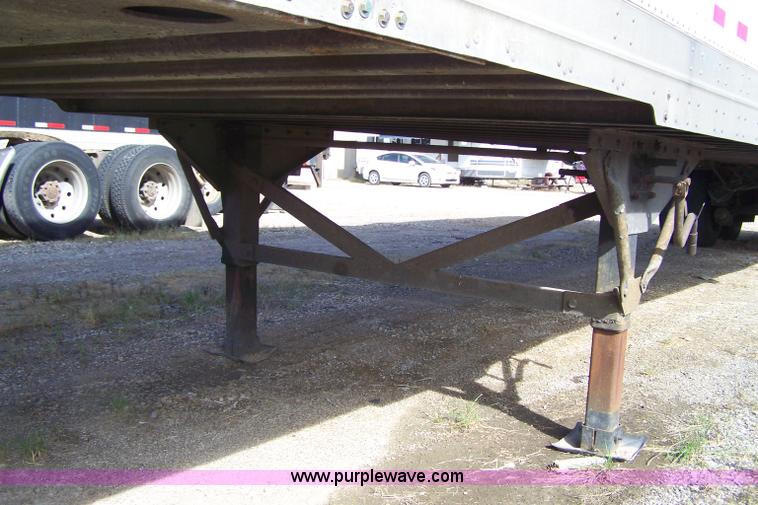 image for item D8546 2000 Great Dane 7411TP-SA 48' box trailer