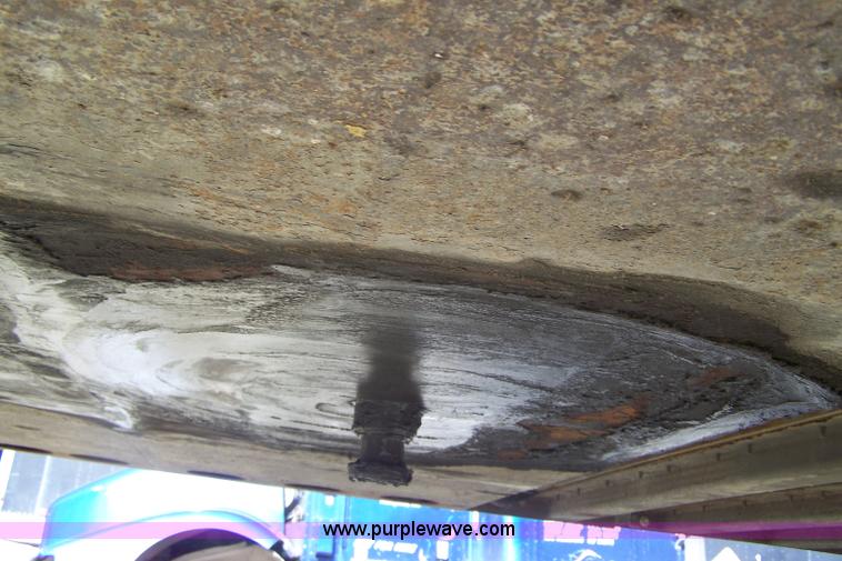 image for item D8546 2000 Great Dane 7411TP-SA 48' box trailer