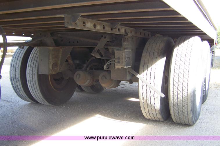 image for item D8547 1999 Great Dane 7411TP-SA 48' box trailer