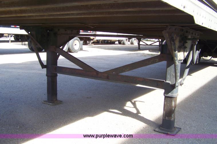 image for item D8547 1999 Great Dane 7411TP-SA 48' box trailer