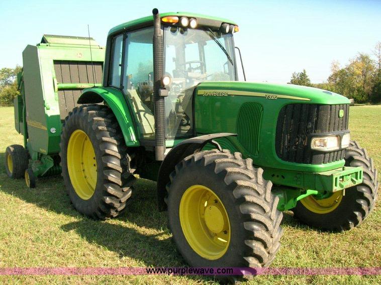 image for item A1496 2005 John Deere 7320 MFWD tractor