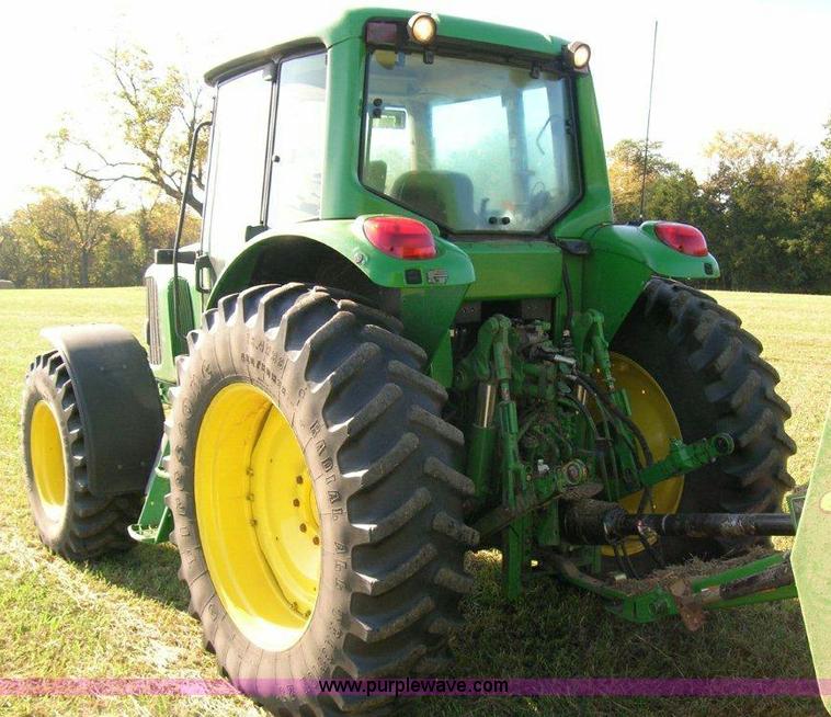 image for item A1496 2005 John Deere 7320 MFWD tractor