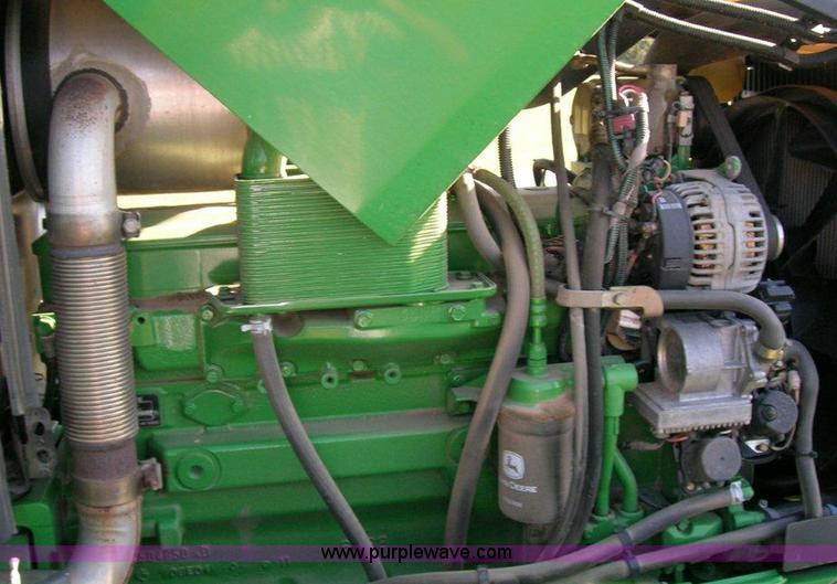 image for item A1496 2005 John Deere 7320 MFWD tractor