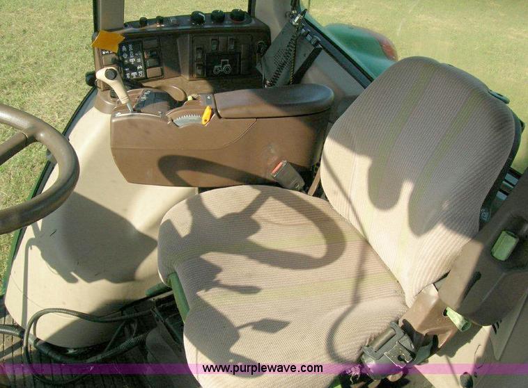 image for item A1496 2005 John Deere 7320 MFWD tractor