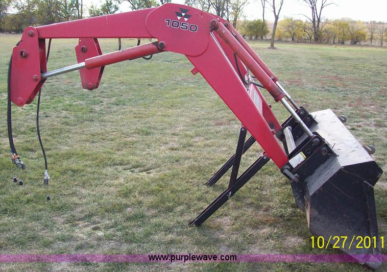 MasseyFerguson 1050 loader and bucket in Olathe, KS Item A1527 sold