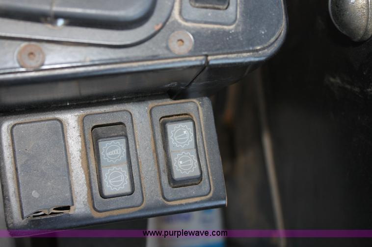 image for item A2929 2000 Terra Gator 6103 sprayer