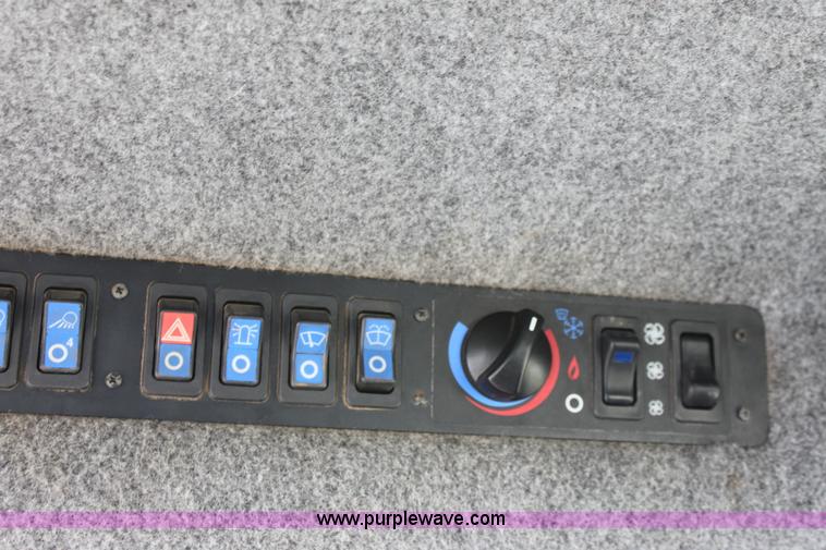 image for item A2929 2000 Terra Gator 6103 sprayer