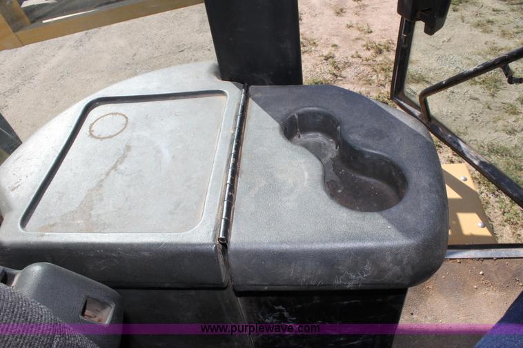 image for item A2929 2000 Terra Gator 6103 sprayer