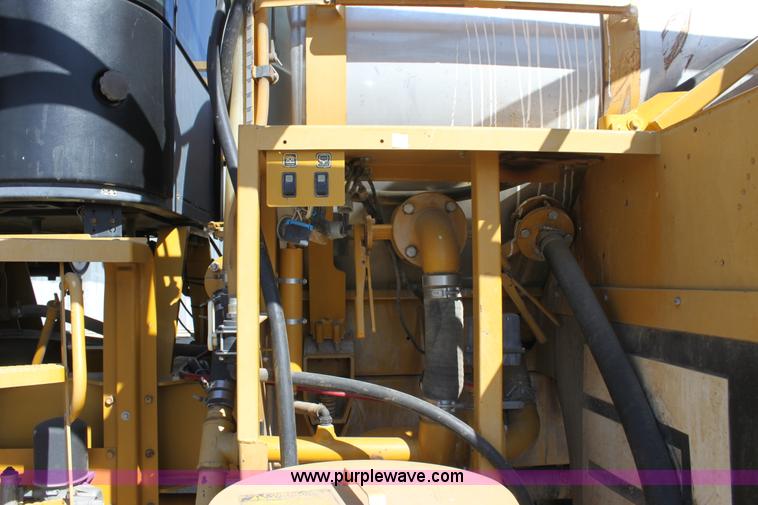 image for item A2929 2000 Terra Gator 6103 sprayer