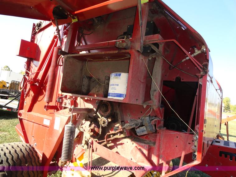 image for item A3176 2006 New Holland BR780A round baler
