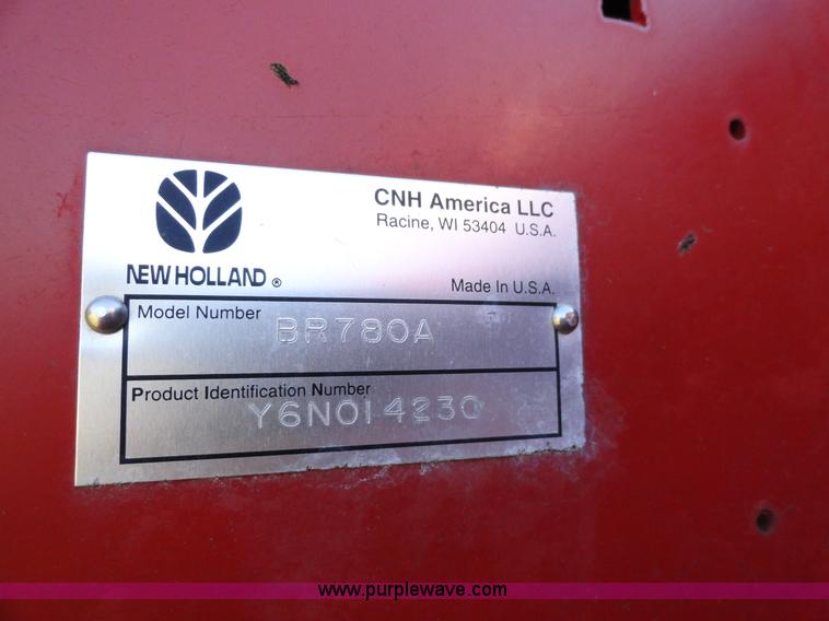 image for item A3176 2006 New Holland BR780A round baler