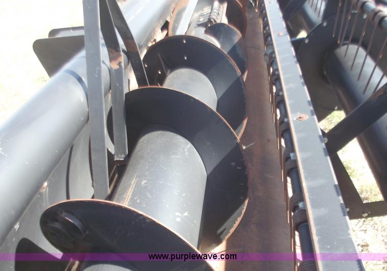image for item A5368 2002 Mac Don 922 16' auger header