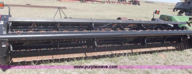 image for item A5368 2002 Mac Don 922 16' auger header