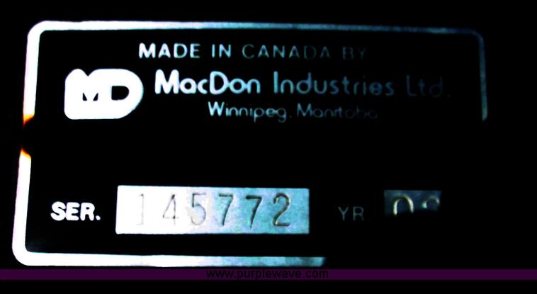 image for item A5368 2002 Mac Don 922 16' auger header