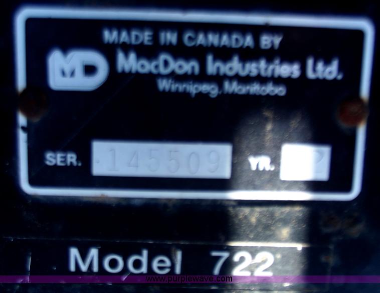 image for item A5368 2002 Mac Don 922 16' auger header