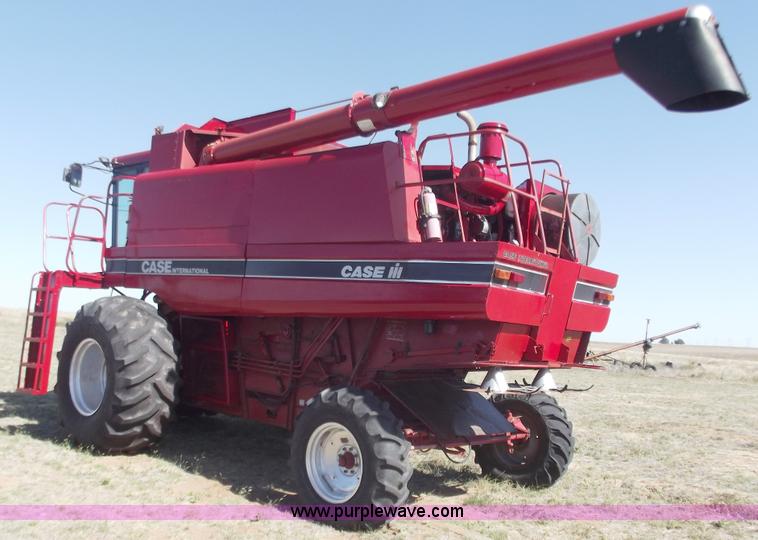 image for item A5370 Case IH 1680 combine