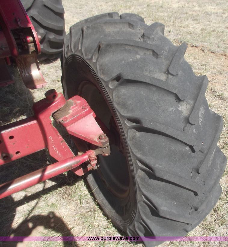 image for item A5370 Case IH 1680 combine