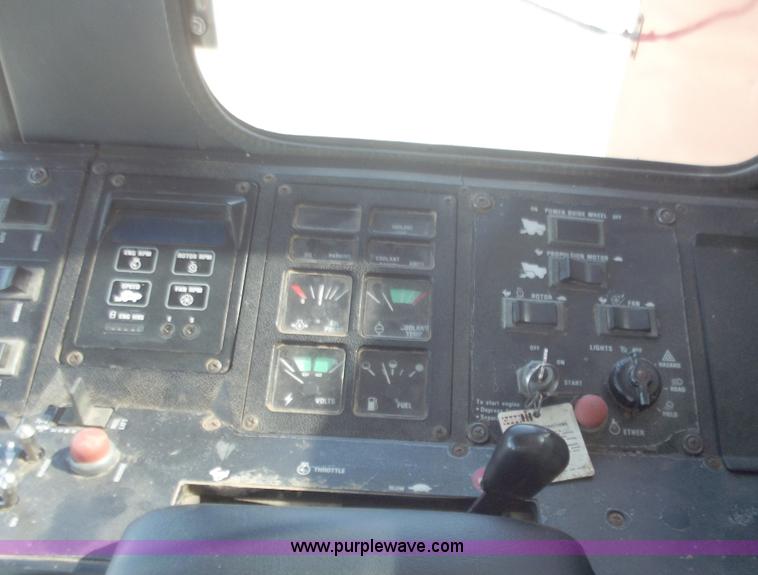 image for item A5370 Case IH 1680 combine