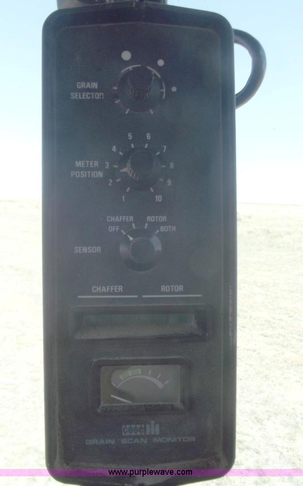 image for item A5370 Case IH 1680 combine