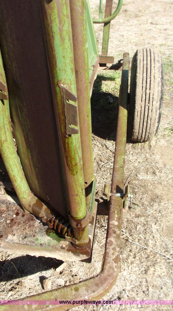 image for item A5376 Powder River portable squeeze chute