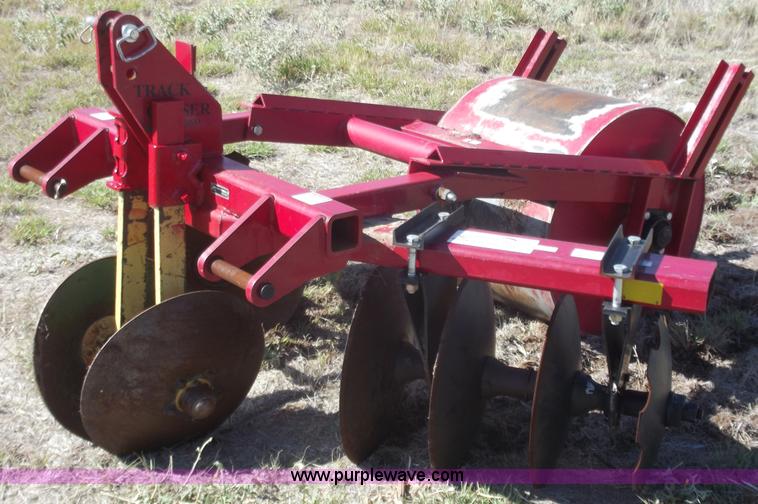 image for item A5377 2010 Lindsay pivot track closer