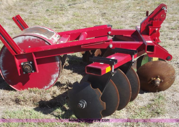 image for item A5377 2010 Lindsay pivot track closer