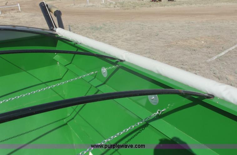 image for item A5380 2010 E-Z Trail 3400 gravity wagon