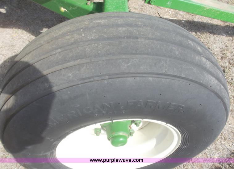 image for item A5380 2010 E-Z Trail 3400 gravity wagon