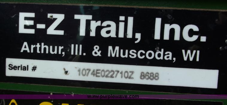 image for item A5380 2010 E-Z Trail 3400 gravity wagon