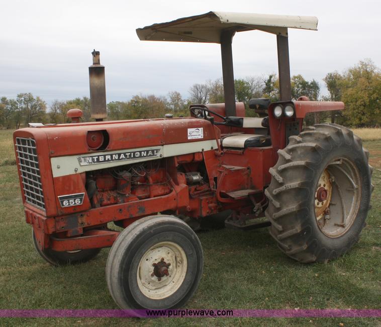 image for item A6508 1971 International 656 tractor