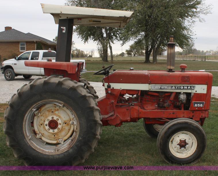 image for item A6508 1971 International 656 tractor