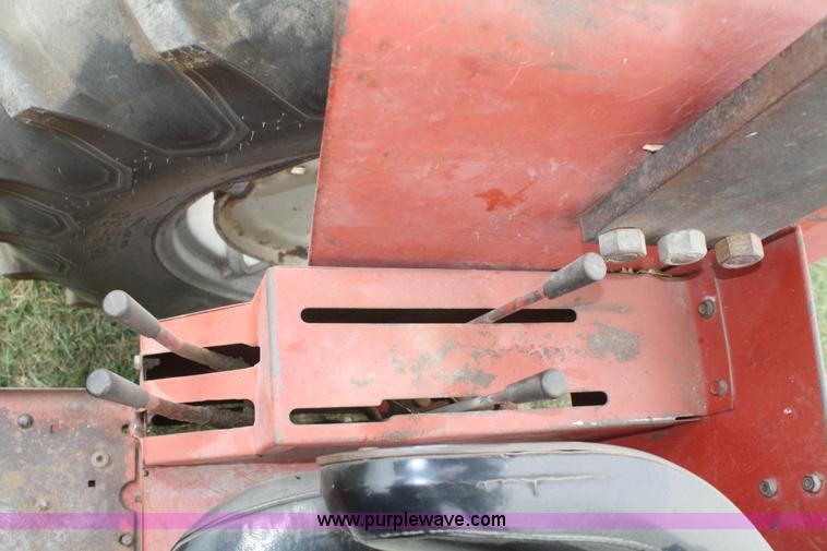 image for item A6508 1971 International 656 tractor