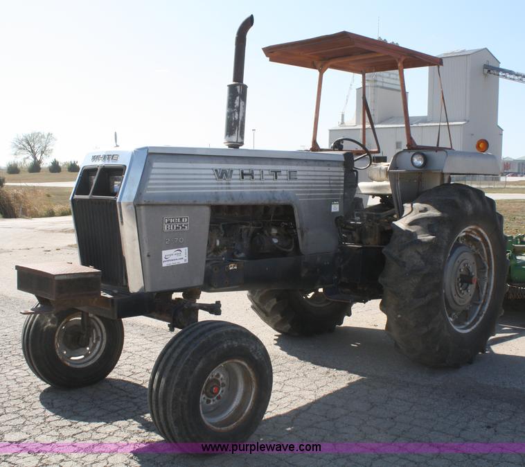 image for item A6515 1976 White Field Boss 2-70 tractor